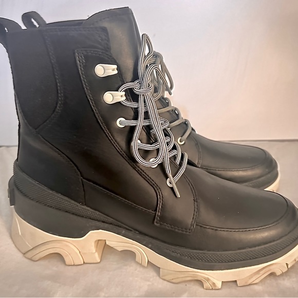 SOREL Lace Up Water Proof Bootie Size 9 NEW/Showroom Sample - Picture 5 of 10